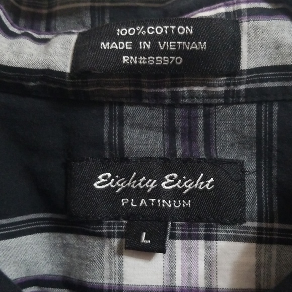 Men's Large Button-up Shirt - Picture 6 of 6